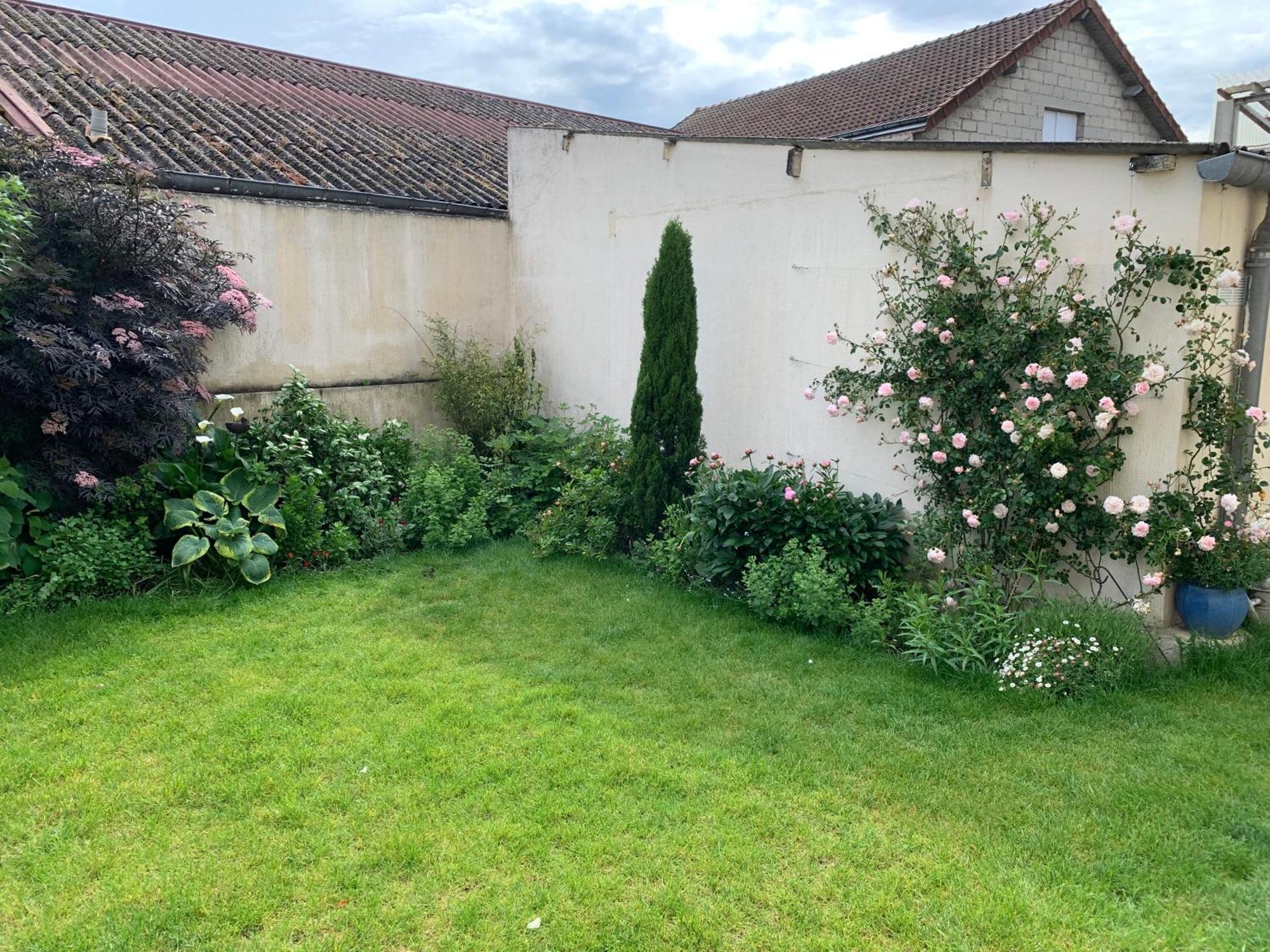 Le Claugi Villa Damery  Exterior foto